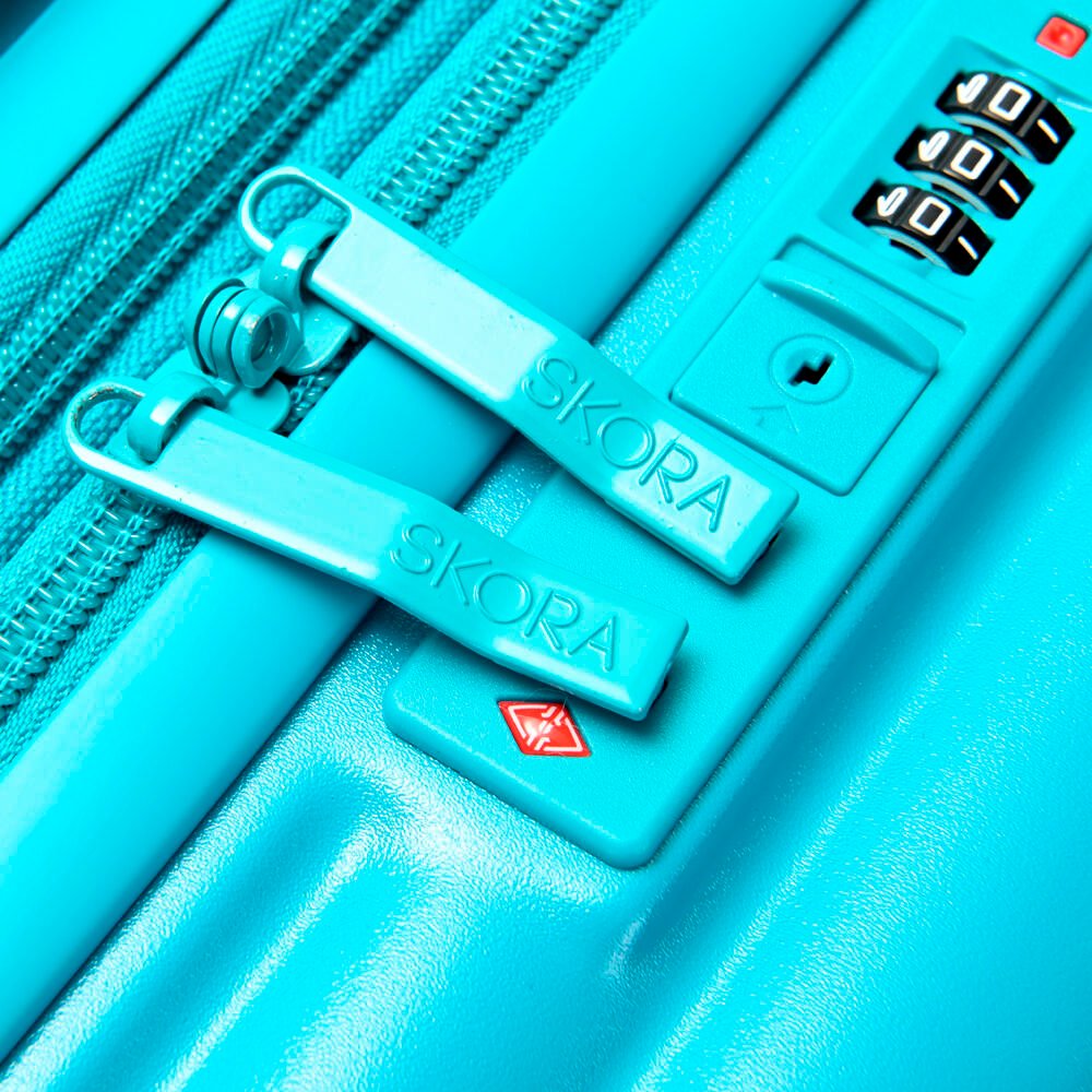 Set Carry on + Beauty SKORA Blue